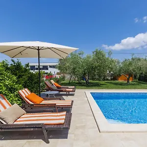Apartment Chiara By Interhome, Novigrad Istria