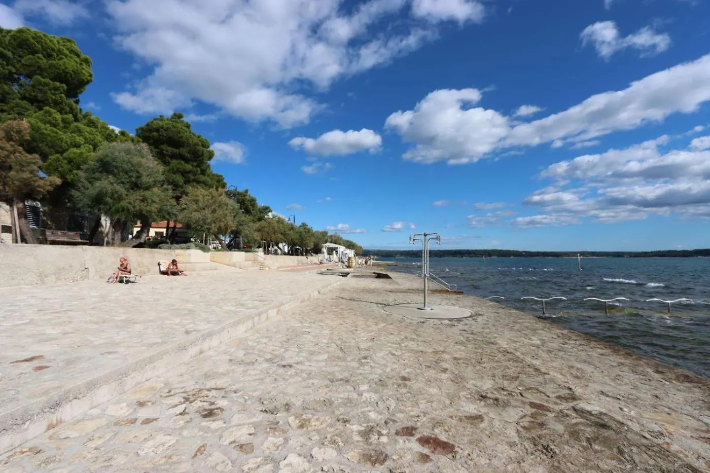 Apartment Galib 2 - Newly Renovated And Top Location Near The Sea And City Center Novigrad